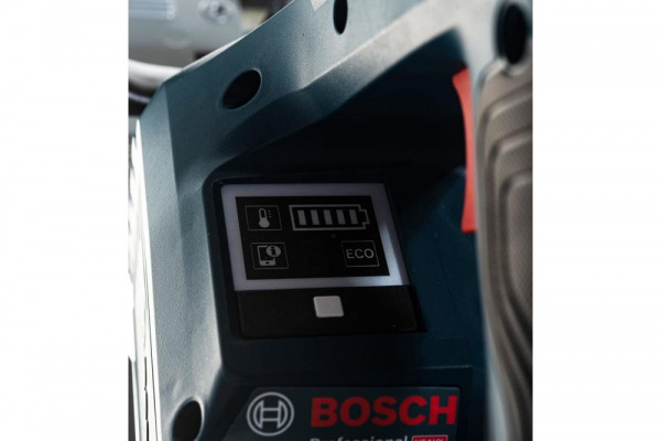 Аккумуляторная дисковая пила Bosch GKS 18V-68 GC соло 06016B5100